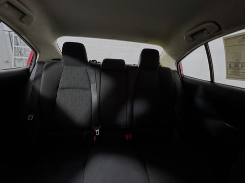 Used 2020 Toyota Corolla LE image 32