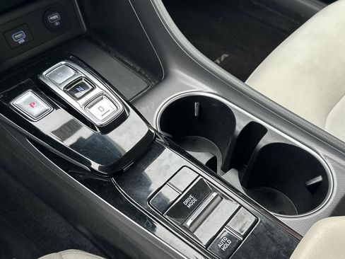 Used 2023 Hyundai Sonata SEL w/ Preferred Accessory Package image 21