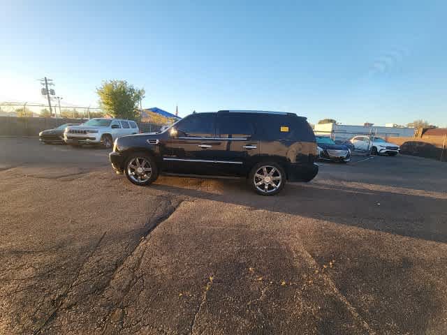 Used 2011 Cadillac Escalade Premium AWD/4WD image 28