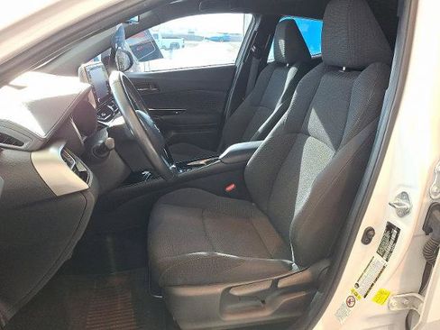 Used 2019 Toyota C-HR XLE image 12
