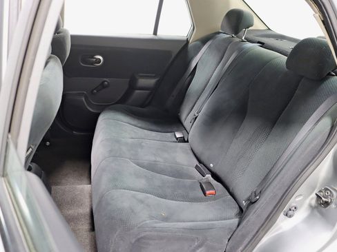 Used 2011 Nissan Versa 1.8 S FWD image 20
