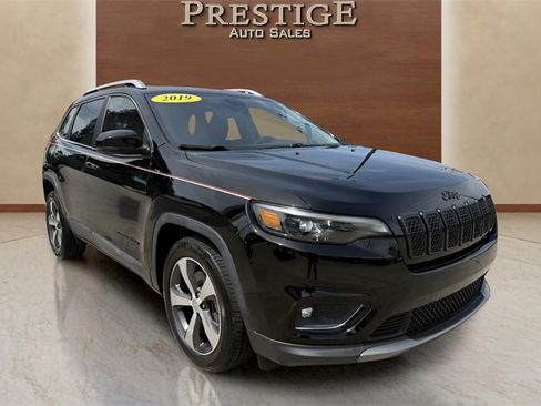 Used 2019 Jeep Cherokee Limited image 19