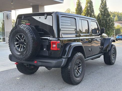 Used 2026 Jeep Wrangler Unlimited Rubicon AWD/4WD image 3