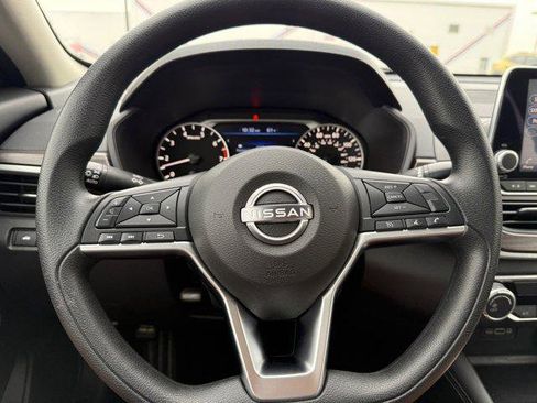 Used 2023 Nissan Altima 2.5 SV image 27