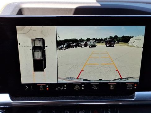 Used 2024 GMC Sierra 2500 SLT w/ SLT Premium Package AWD/4WD image 28