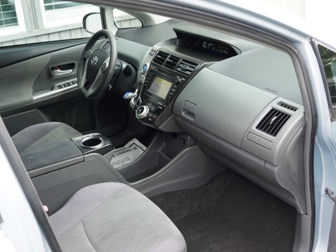 Used 2012 Toyota Prius V Three FWD image 31