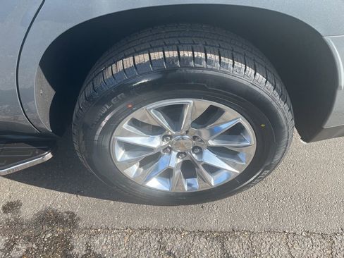 Used 2023 Chevrolet Tahoe Premier image 28