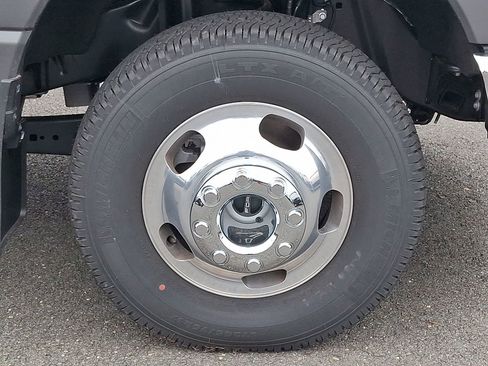 New 2025 Ford F350 Lariat w/ Lariat Ultimate Package image 5