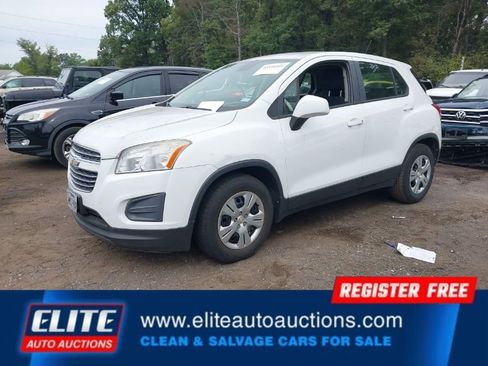 Used 2016 Chevrolet Trax LS w/ LPO, Cargo Package image 3