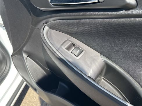 Used 2024 Chevrolet Malibu LT FWD image 38