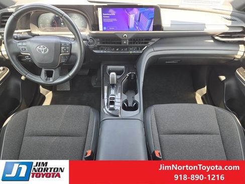 Used 2024 Toyota Crown AWD/4WD image 26