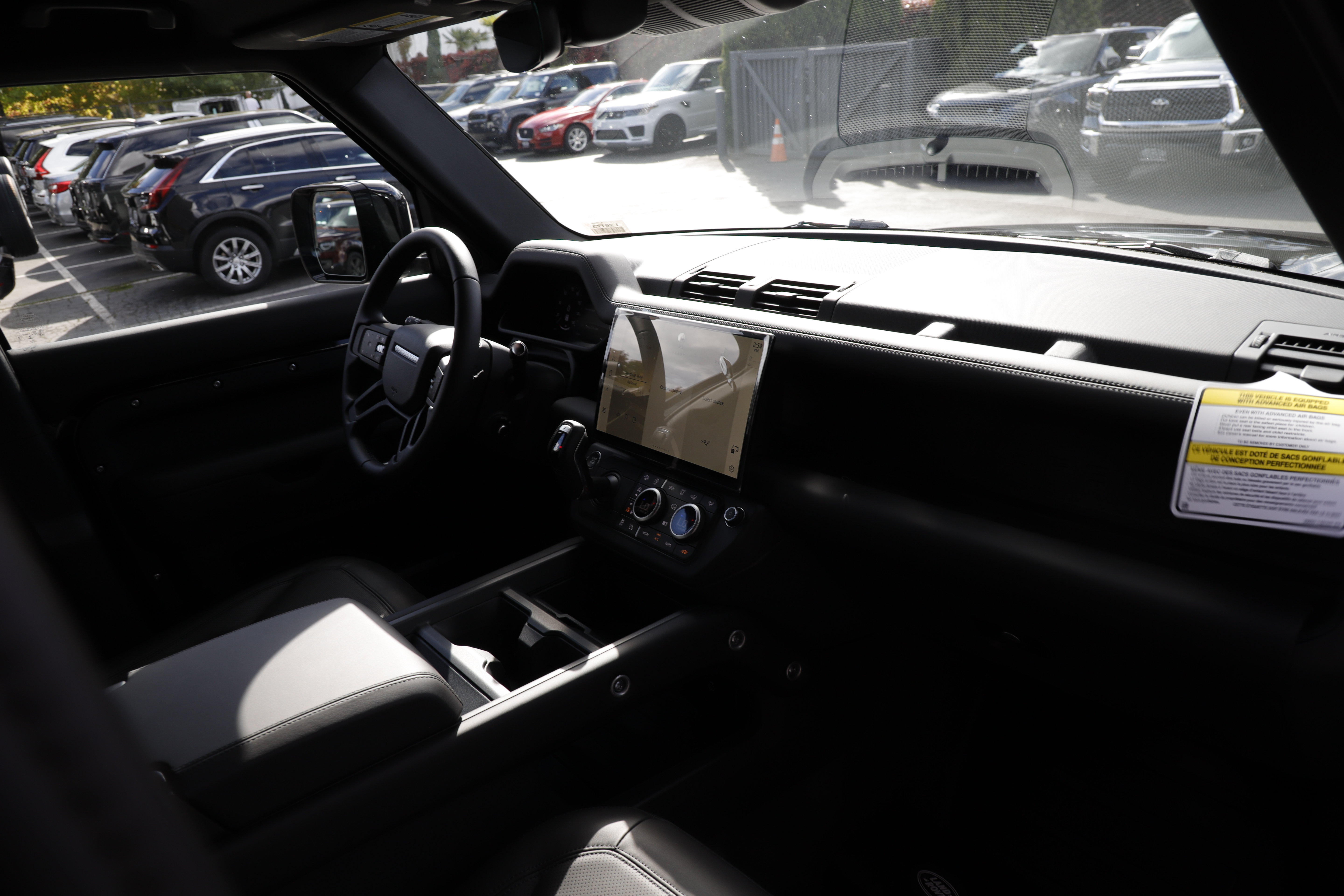 New 2026 Land Rover Defender 110 X-Dynamic SE AWD/4WD image 9