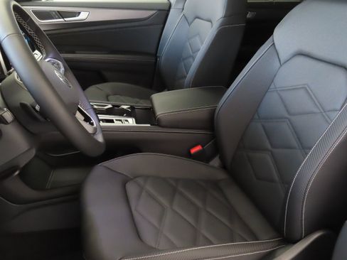 New 2026 Volkswagen Atlas Cross Sport SE image 12