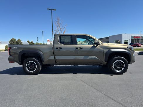 New 2026 Toyota Tacoma TRD Off-Road AWD/4WD image 2