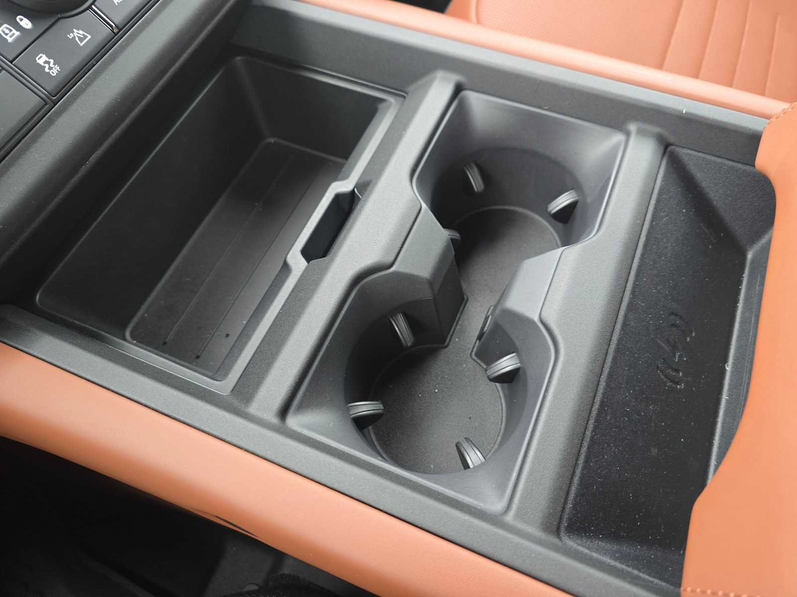 New 2026 Land Rover Defender 110 OCTA AWD/4WD image 30