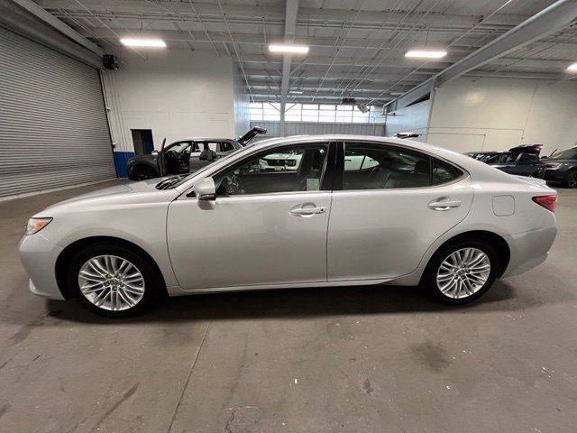 Used 2015 Lexus ES 350 w/ Premium Package FWD image 6