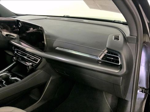 Used 2026 Chevrolet Traverse LT w/ Driver Confidence Package FWD image 16