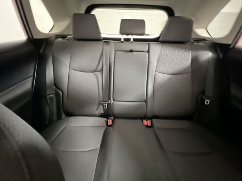 Used 2025 Toyota RAV4 XLE FWD image 33