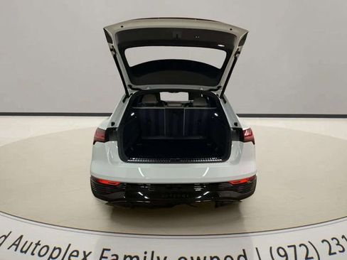 Used 2024 Audi Q8 e-tron Prestige w/ Prestige Package image 9