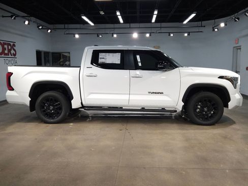 New 2026 Toyota Tundra Limited image 8
