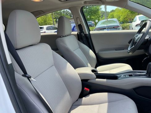 Certified 2017 Honda HR-V EX image 34
