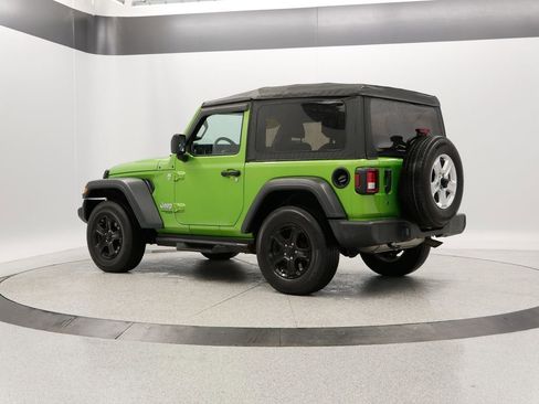 Certified 2019 Jeep Wrangler Sport image 32