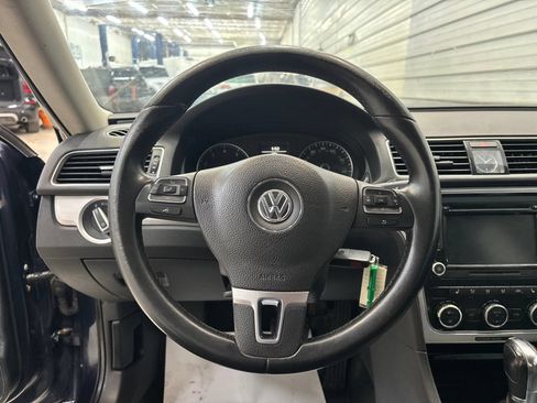 Used 2012 Volkswagen Passat 2.5 SE FWD image 15