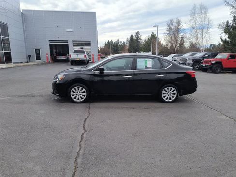 Used 2018 Nissan Sentra S image 2