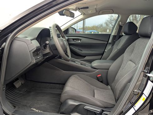 Used 2023 Honda Accord LX image 10