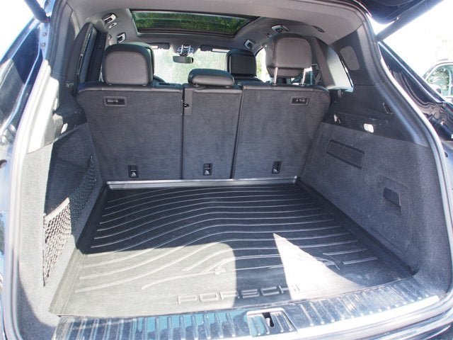 Used 2021 Porsche Cayenne AWD/4WD image 16
