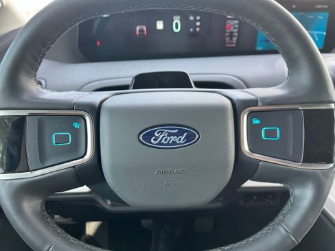 Used 2025 Ford Expedition Max Active AWD/4WD image 13