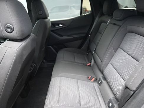 Used 2025 Chevrolet Equinox LT AWD/4WD image 25