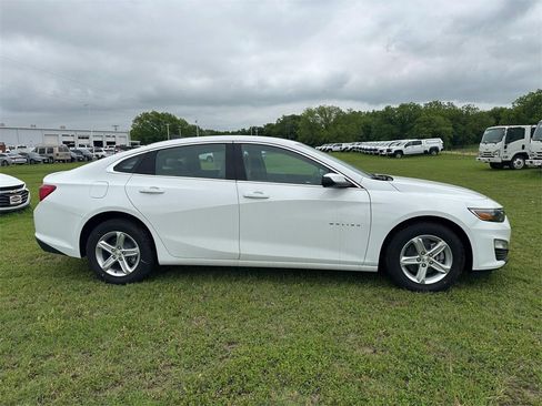 New 2025 Chevrolet Malibu LS w/ Driver Confidence Package image 5