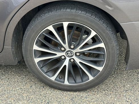 Used 2019 Toyota Camry SE image 18