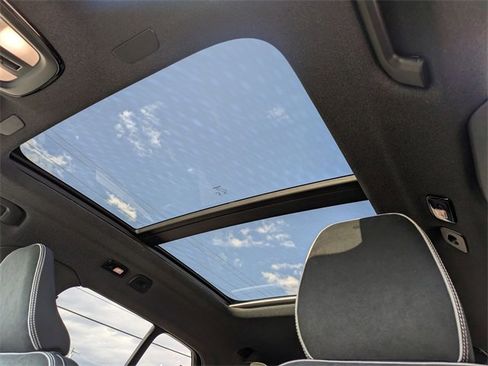 New 2026 Volvo XC40 B5 Ultra w/ Protection Package Premier image 9