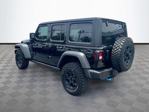 Used 2023 Jeep Wrangler Unlimited w/ Convenience Group AWD/4WD image 8