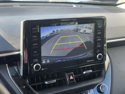 Used 2022 Toyota Corolla Cross XLE w/ Convenience Package image 13