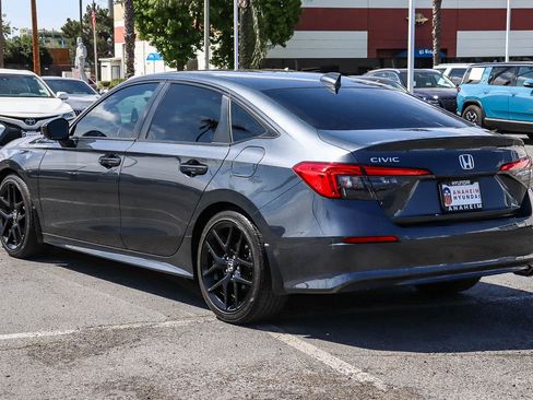 Used 2024 Honda Civic Sport image 8