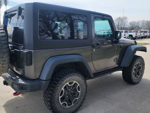 Used 2016 Jeep Wrangler Rubicon AWD/4WD image 4