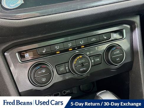 Used 2020 Volkswagen Tiguan SE R-Line w/ 3rd Row Seat Package image 17