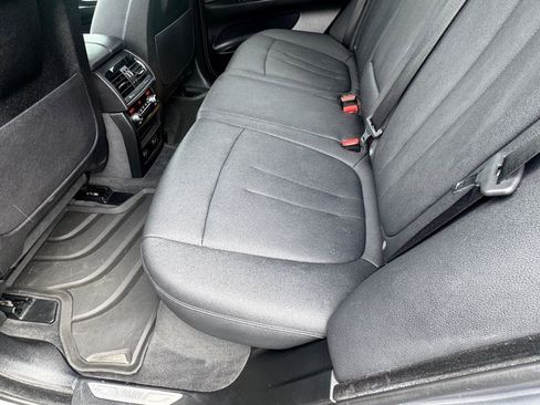 Used 2018 BMW X5 sDrive35i RWD image 19