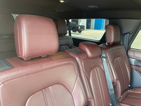 Used 2022 Ford Expedition Max Limited RWD image 36