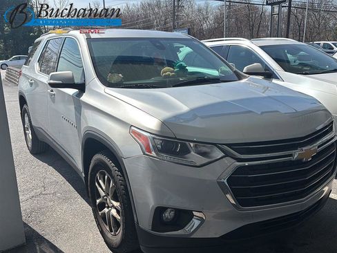 Used 2020 Chevrolet Traverse LT w/ Driver Confidence II Package image 1