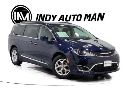 Used 2017 Chrysler Pacifica Touring-L w/ Tire & Wheel Group