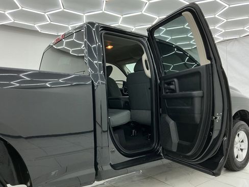 Used 2018 RAM 1500 Express AWD/4WD image 27
