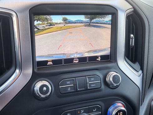 Used 2021 GMC Sierra 1500 SLT AWD/4WD image 7