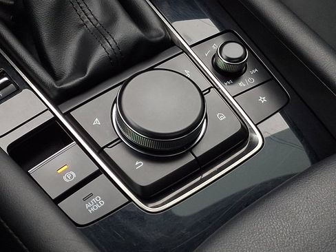 Used 2021 MAZDA MAZDA3 s image 26