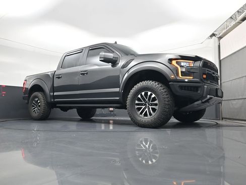 Used 2020 Ford F150 Raptor w/ Equipment Group 802A Luxury AWD/4WD image 19