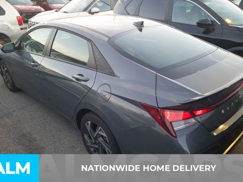 Used 2025 Hyundai Elantra Sport image 5