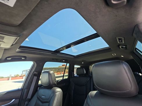 Used 2023 Cadillac XT6 Sport w/ Platinum Package image 19